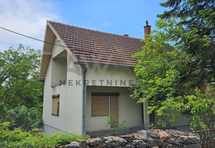 Boljevac - Krivi  Vir , kuća 35m2 na placu od oko 4ari