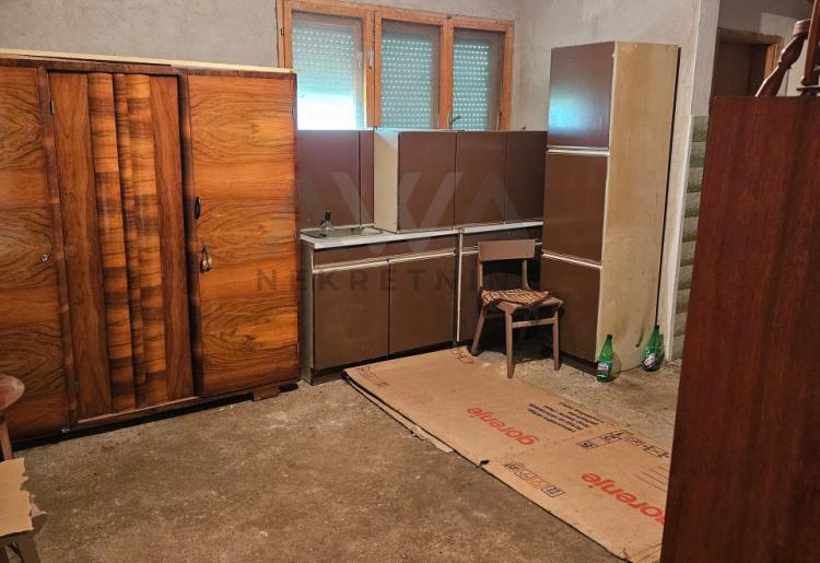 Boljevac - Krivi  Vir , kuća 35m2 na placu od oko 4ari