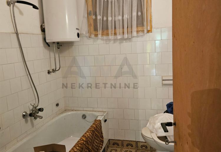 Boljevac - Krivi  Vir , kuća 35m2 na placu od oko 4ari