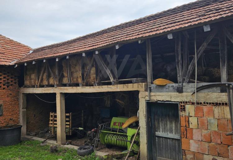 Osnić -Boljevac , Na kraj sela jedna kuća- seosko domaćinstvo sa oko 13,5hektara imanja 